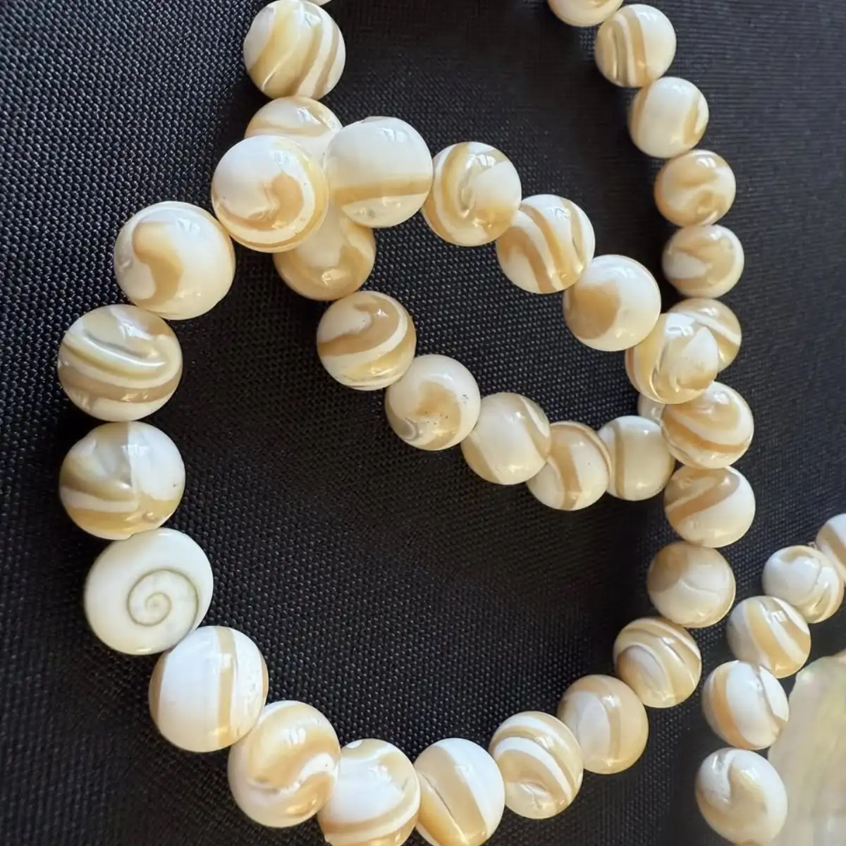 Bracelet nacre & perle de Sainte-Lucie