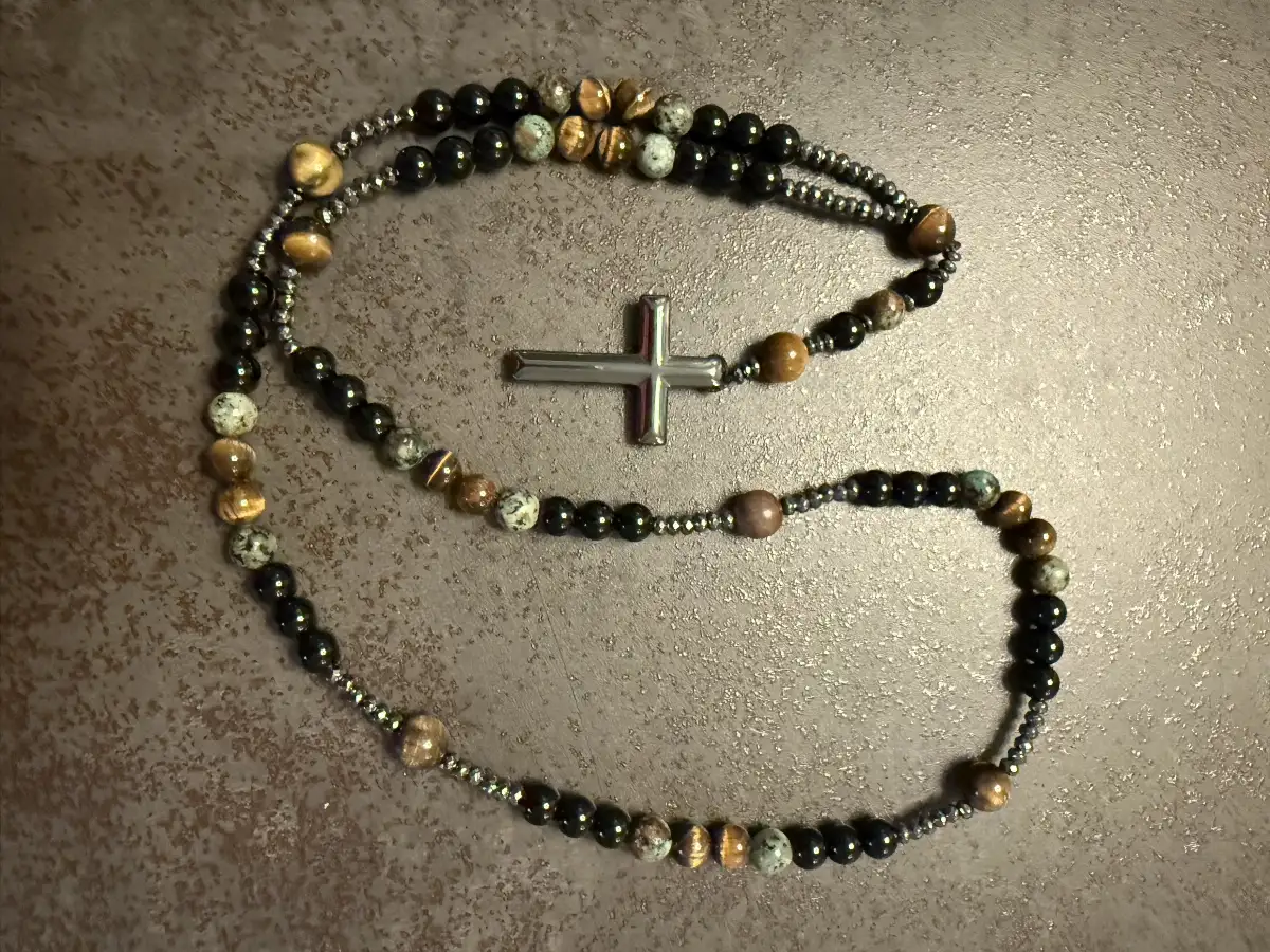 Chapelet en pierre onyx œil de tigre et turquoise africaine